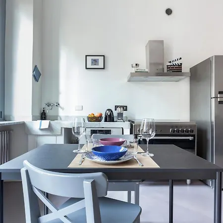 Stylish Industrial Flat * מילאנו